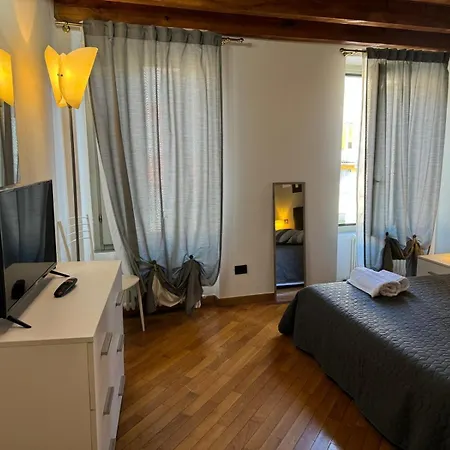 Houseberg Quarenghi Lägenhet